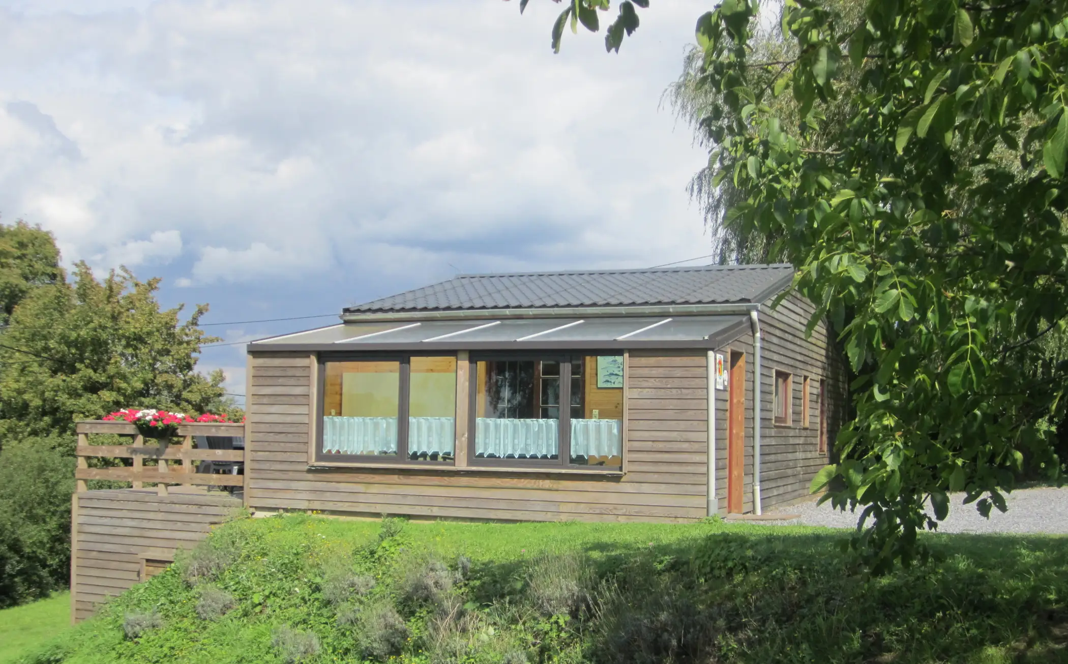 Cottage for 6 people in Chimay Chalet de l’Etang du Marteau
